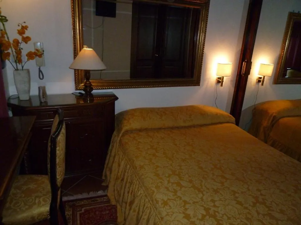 Relais Michelangelo Aparthotel Mostacciano 0*, Rome