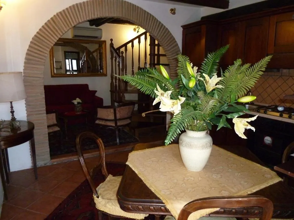 Relais Michelangelo Aparthotel Mostacciano Italy
