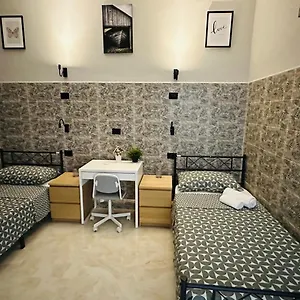 Konukevi Soha's, Roma